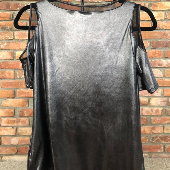 Fun Metallic Top 🌸🌼🌺 - Picture 2 of 4